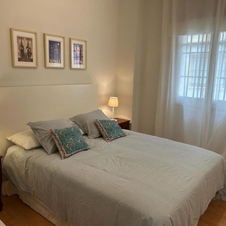 2 Bedroom Apartment By Guadalquivir River Sevilla Exterior foto