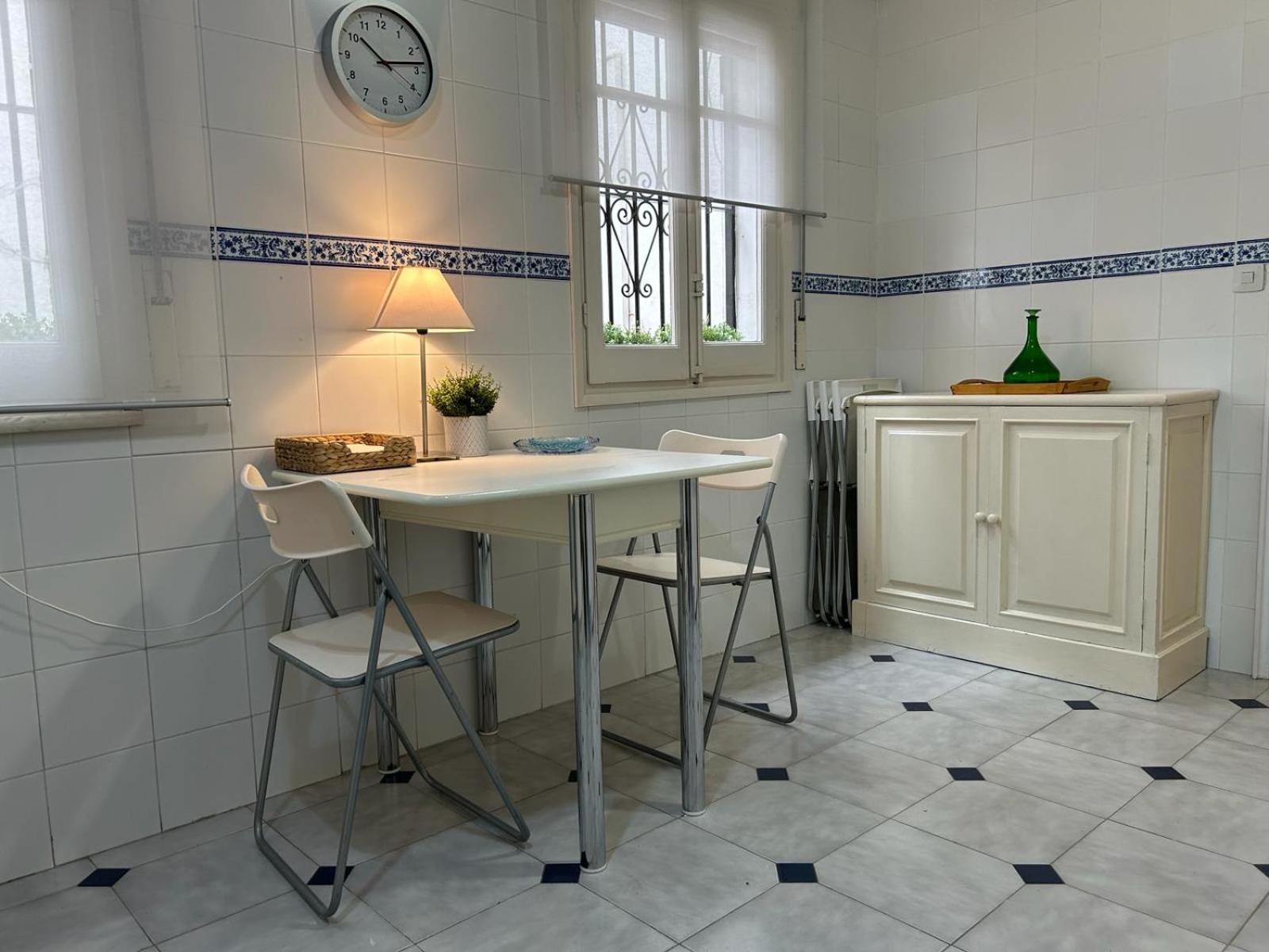 2 Bedroom Apartment By Guadalquivir River Sevilla Exterior foto