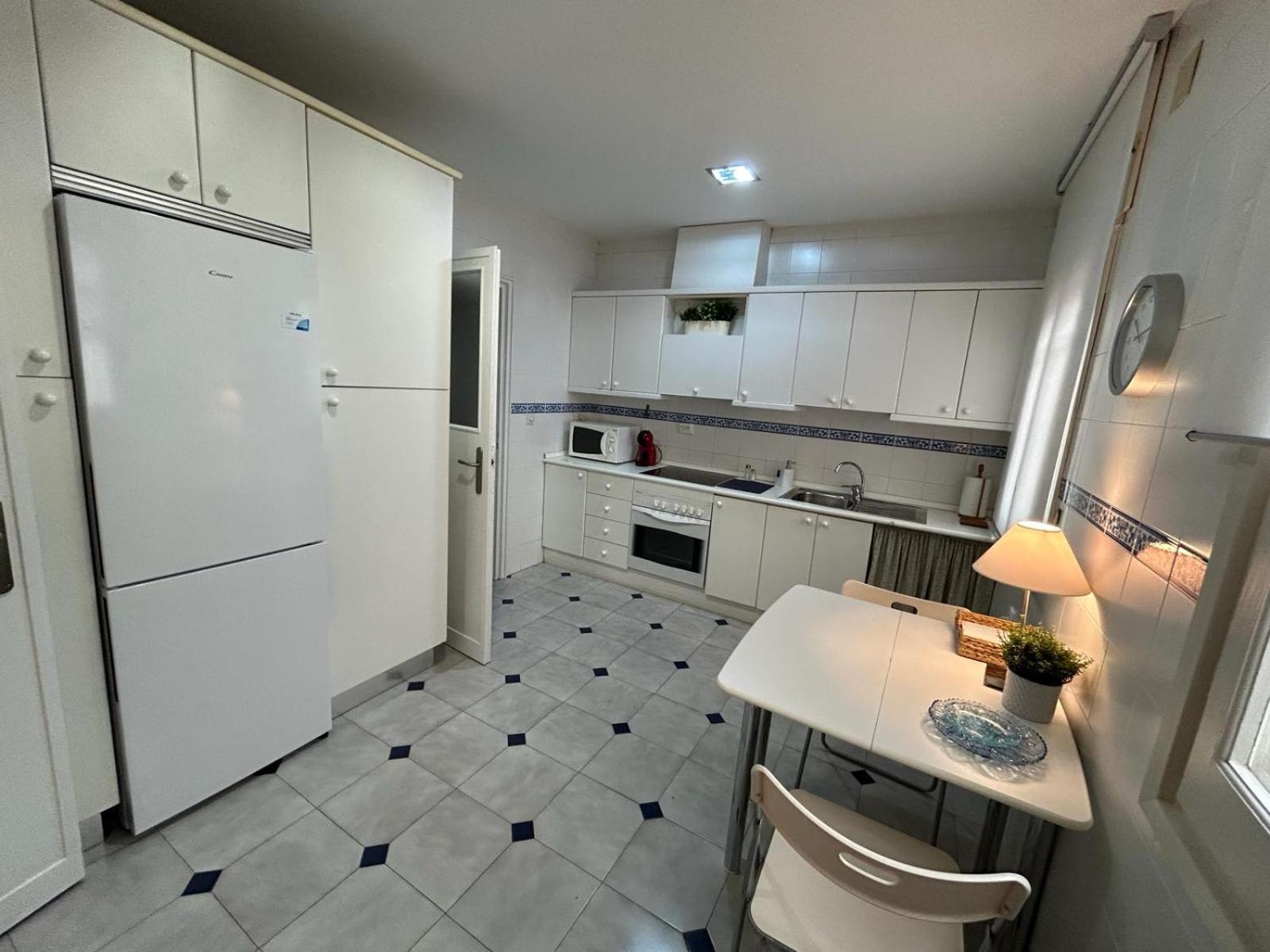 2 Bedroom Apartment By Guadalquivir River Sevilla Exterior foto